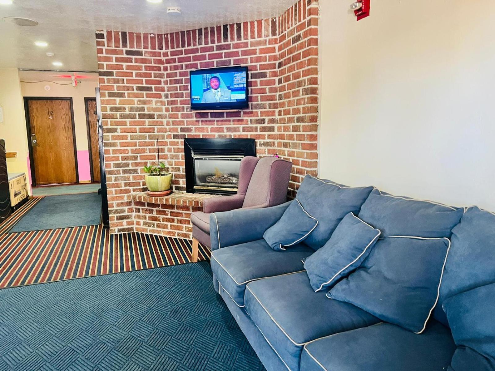Villa Inn Motel Near Hwy 12 Wi Capital O Fort Atkinson ภายนอก รูปภาพ