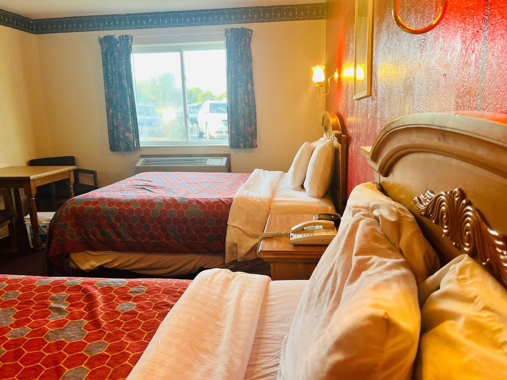 Villa Inn Motel Near Hwy 12 Wi Capital O Fort Atkinson ภายนอก รูปภาพ