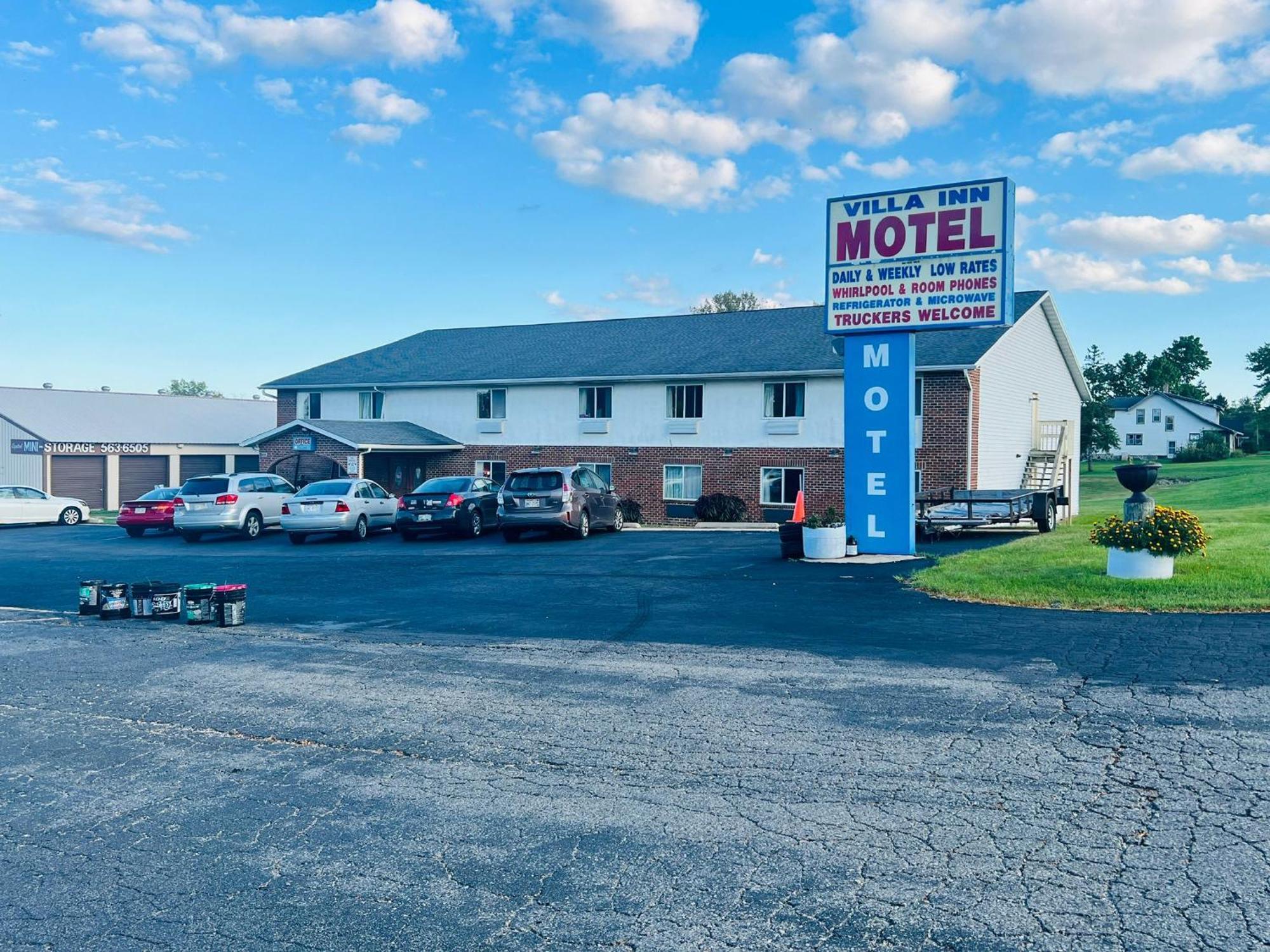 Villa Inn Motel Near Hwy 12 Wi Capital O Fort Atkinson ภายนอก รูปภาพ
