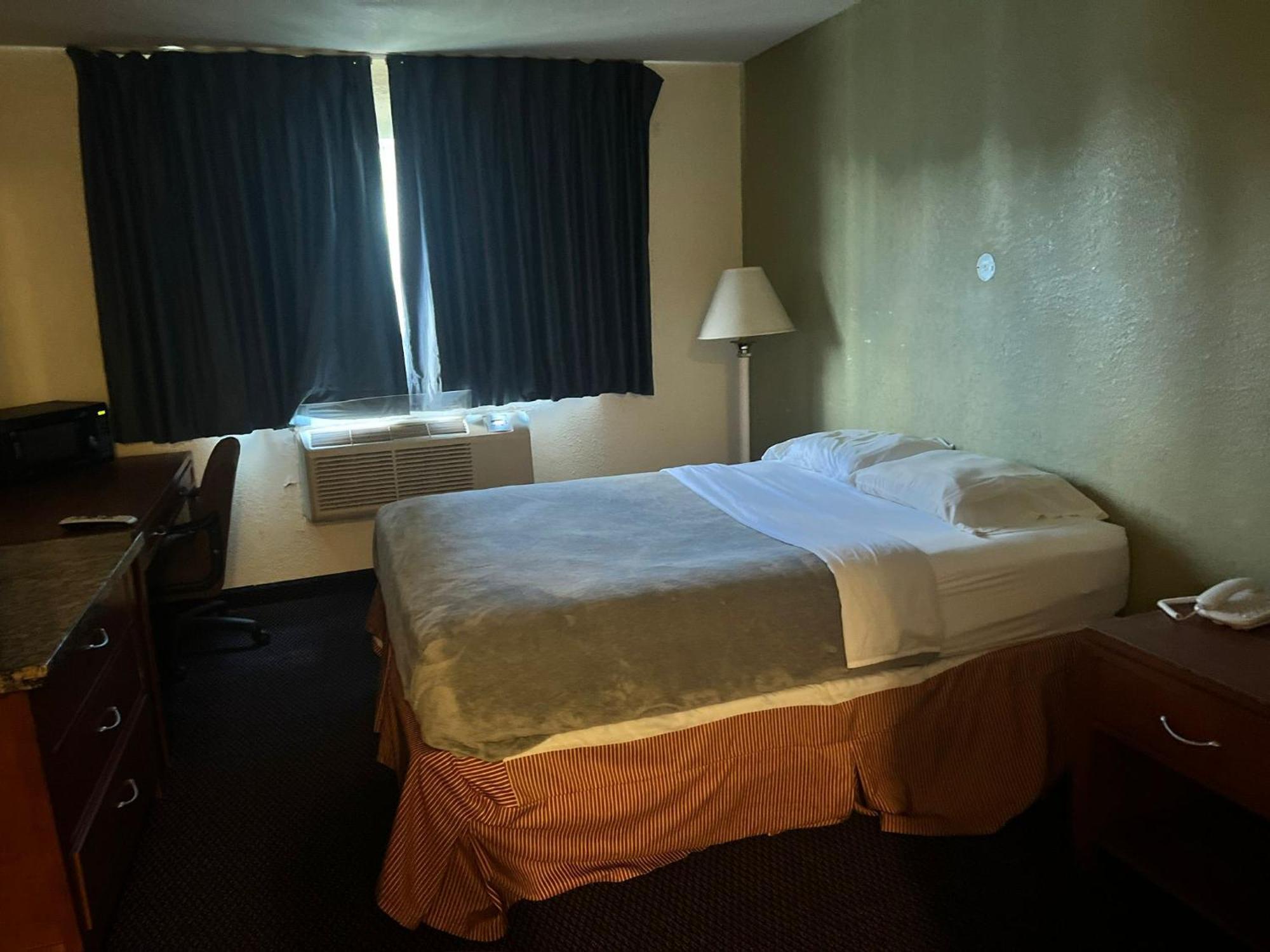 Villa Inn Motel Near Hwy 12 Wi Capital O Fort Atkinson ภายนอก รูปภาพ