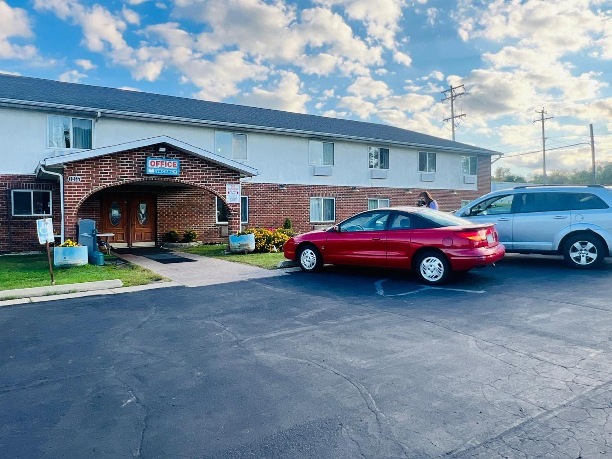 Villa Inn Motel Near Hwy 12 Wi Capital O Fort Atkinson ภายนอก รูปภาพ