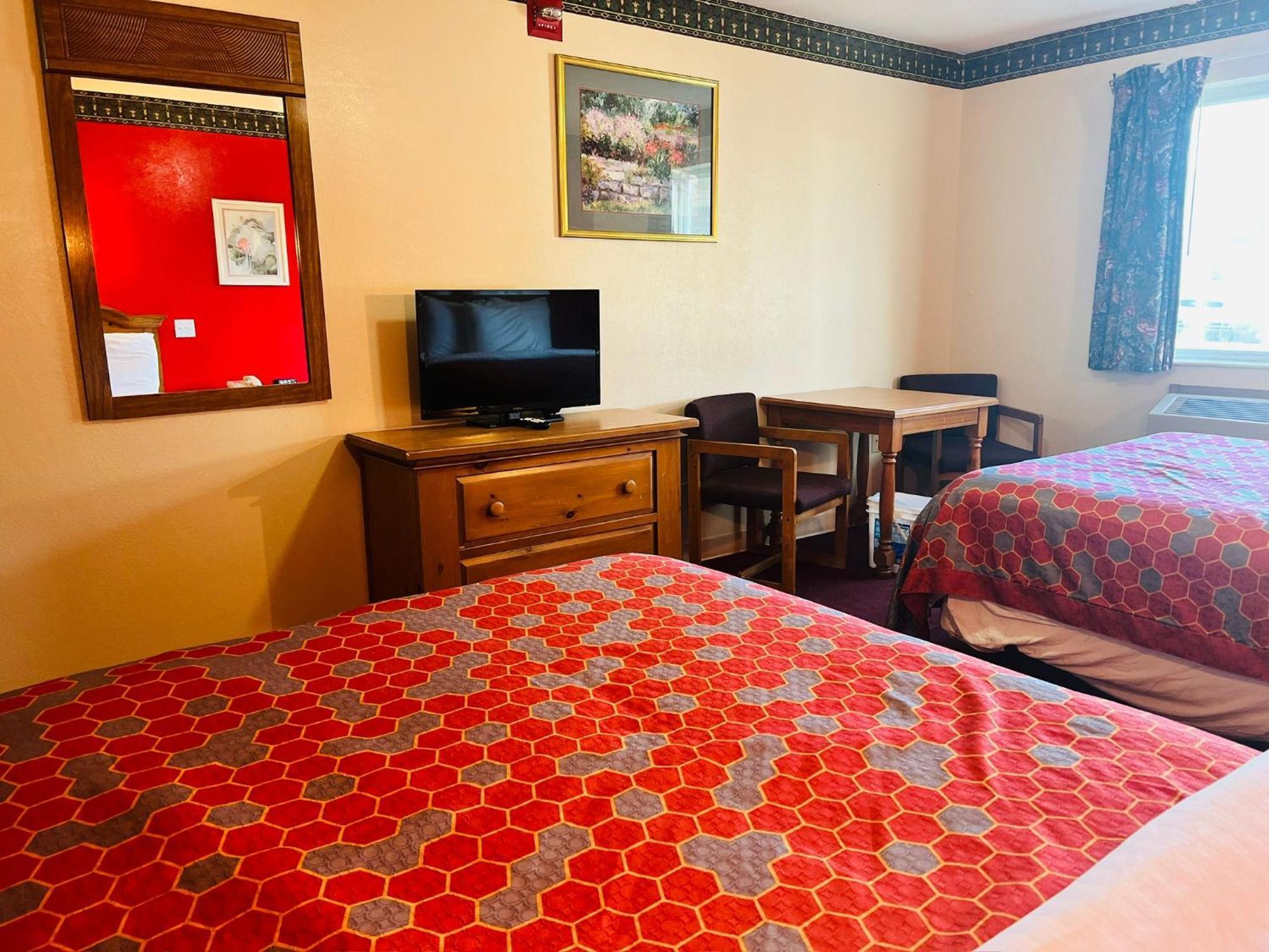 Villa Inn Motel Near Hwy 12 Wi Capital O Fort Atkinson ภายนอก รูปภาพ