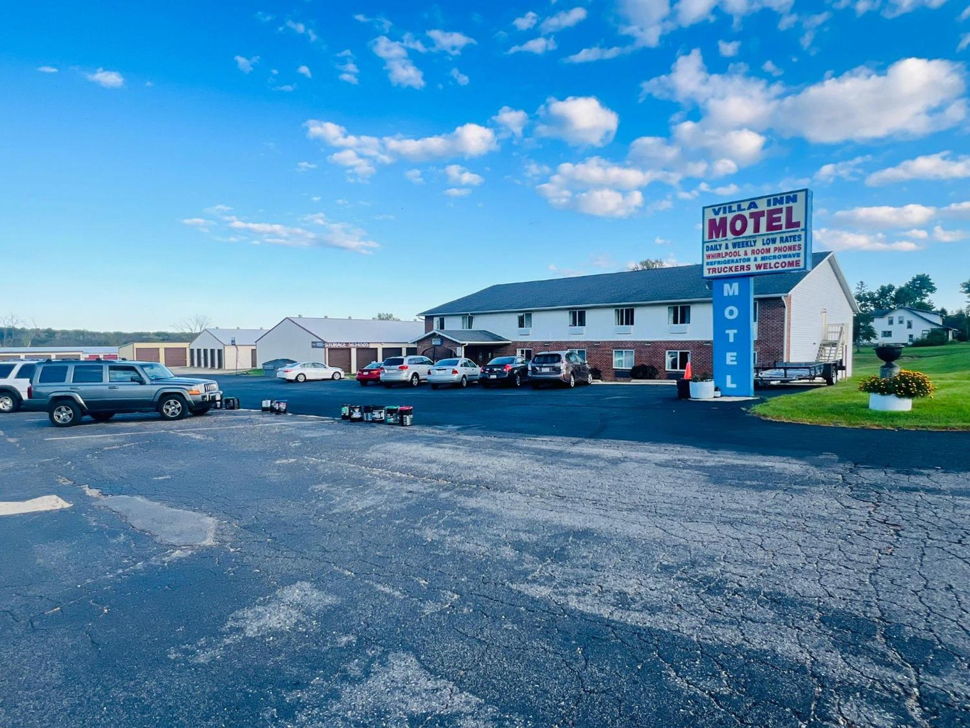 Villa Inn Motel Near Hwy 12 Wi Capital O Fort Atkinson ภายนอก รูปภาพ