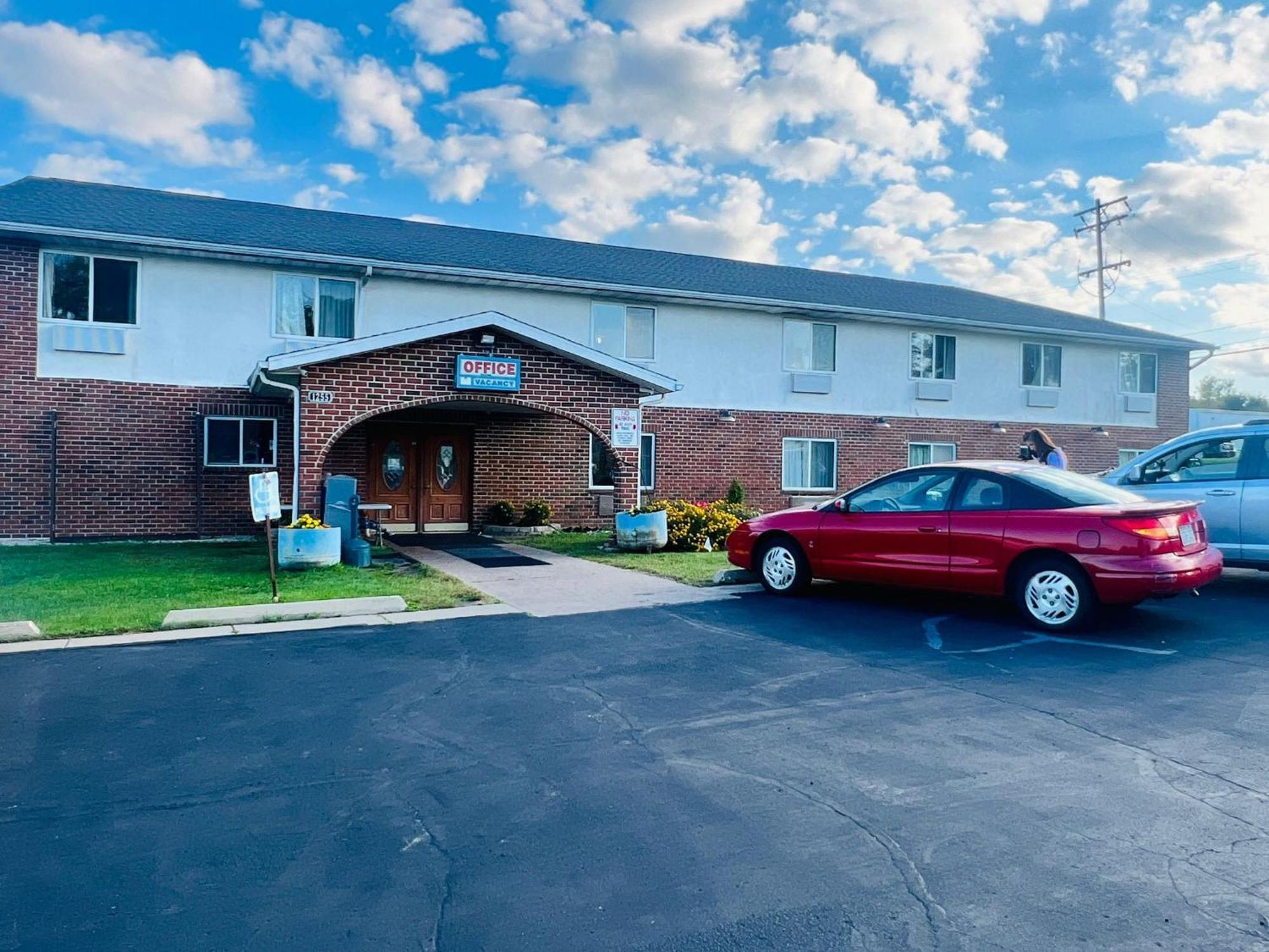 Villa Inn Motel Near Hwy 12 Wi Capital O Fort Atkinson ภายนอก รูปภาพ